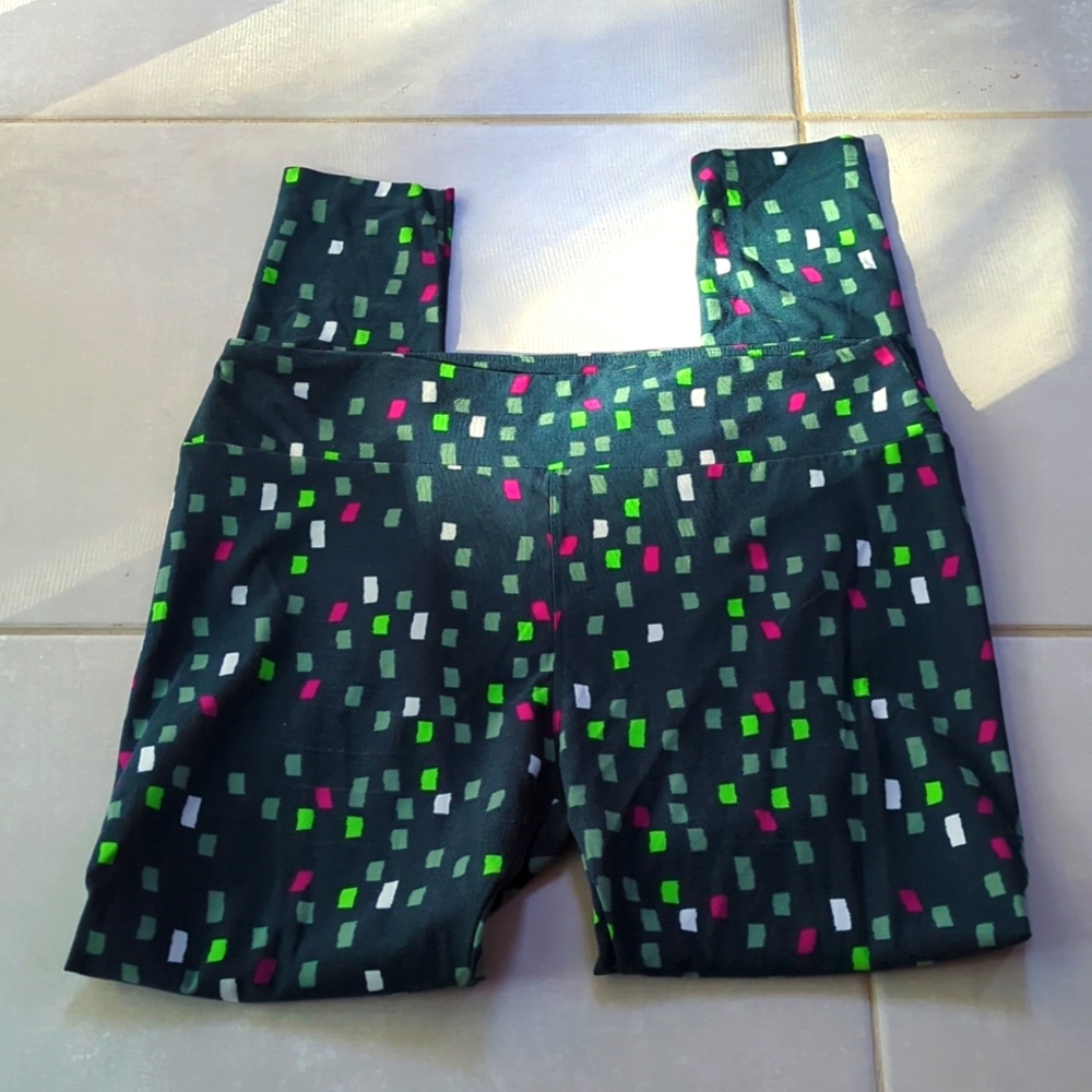 Green Lularoe leggings